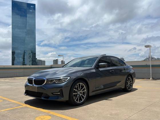 BMW 330i 2.0 16V TURBO GASOLINA SPORT AUTOMÁTICO